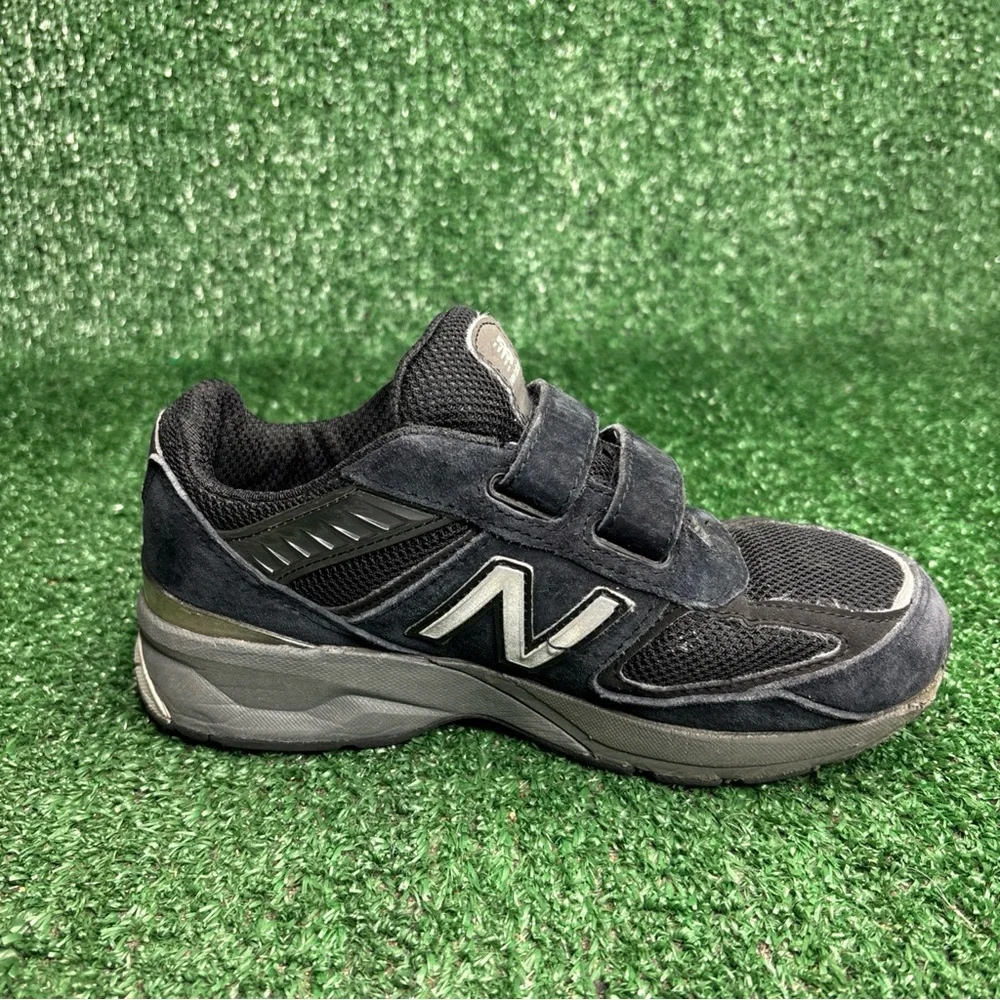 New Balance‎ 990v5 Shoes Boys Size 2 Black Running Sneakers